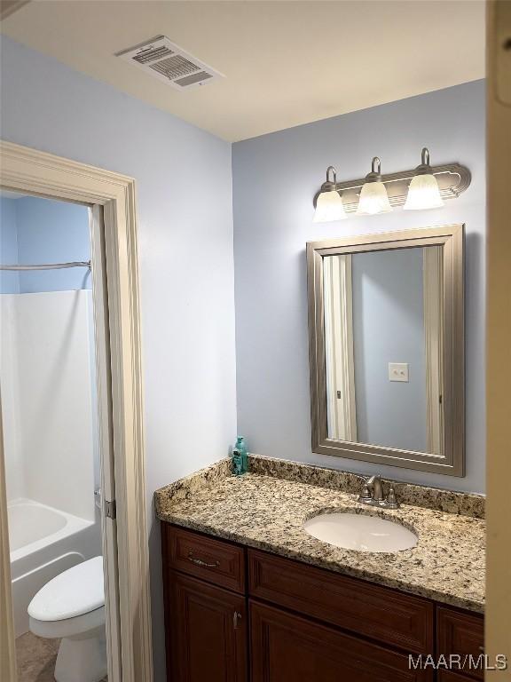312 Sherwood Trl, Wetumpka, AL 36093 - bathroom with vanity and shower / washtub combination