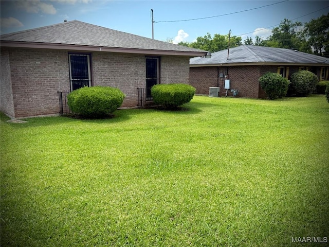 5204 Patricia Ln, Montgomery, AL 36108 - view of grassy yard