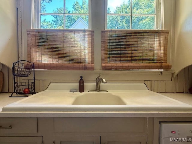 3319 Lexington Rd, Montgomery, AL 36106 - kitchen view of light countertops