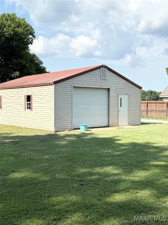 201 Greencrest Ln, Prattville, AL 36067 - view of detached garage