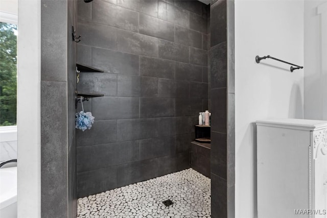 362 Driver Rd, Deatsville, AL 36022 - full bathroom featuring tiled shower