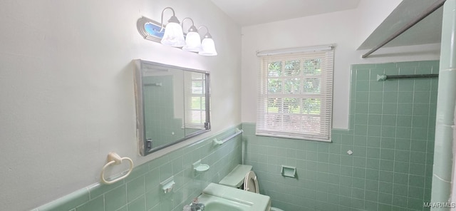 2804 Sumter Ave, Montgomery, AL 36109 - bathroom featuring tile walls and wainscoting