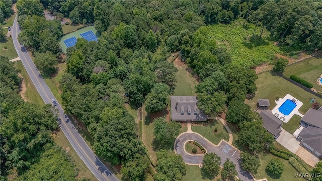285 Cedar Ridge Dr, Wetumpka, AL 36093 - aerial view of property and surrounding area featuring a pool