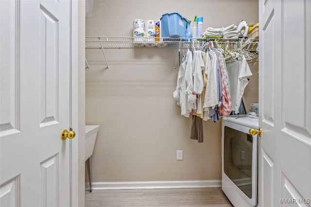 285 Cedar Ridge Dr, Wetumpka, AL 36093 - walk in closet featuring light wood-style floors