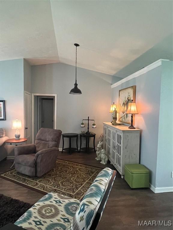 2607 Pine Tree Cir, Selma, AL 36701 - living area with vaulted ceiling and wood finished floors