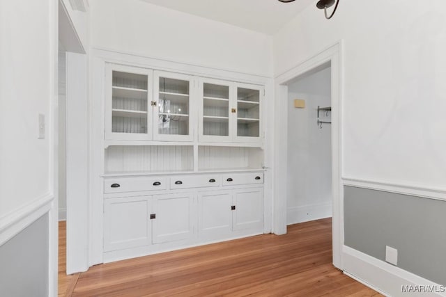 610 Ponce De Leon Ave, Montgomery, AL 36106 - hall with light wood-style floors and baseboards