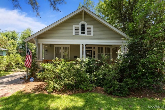 610 Ponce De Leon Ave, Montgomery, AL 36106 - bungalow-style home featuring a porch