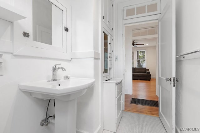 610 Ponce De Leon Ave, Montgomery, AL 36106 - bathroom featuring ceiling fan