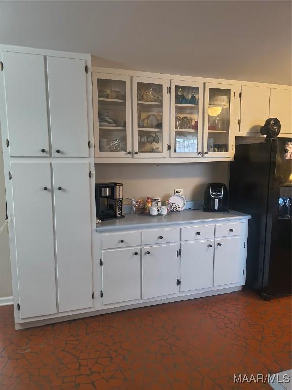 2205 Old Orrville Rd, Selma, AL 36701 - bar area featuring black refrigerator with ice dispenser