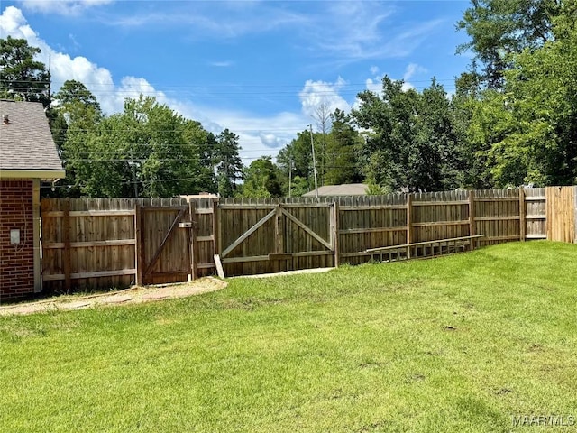 311 Old Marion Junction Rd, Selma, AL 36701 - view of yard with a gate