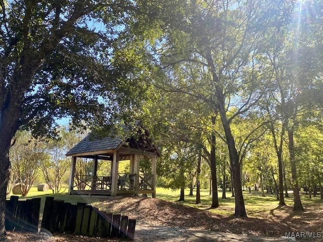 5650 Ash Grove Ct, Montgomery, AL 36116 - surrounding community with a gazebo