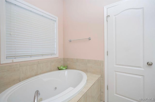 9832 Helmsley Cir, Montgomery, AL 36117 - bathroom featuring a jetted tub