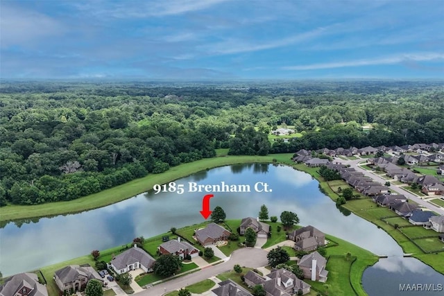 9185 Brenham Ct, Montgomery, AL 36117 - aerial view of residential area featuring a forest and a large body of water