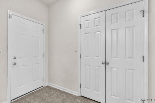 6779 Overview Dr, Montgomery, AL 36117 - entryway featuring baseboards