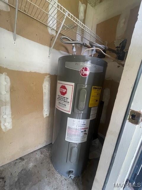 3440 Wickham Rd, Montgomery, AL 36116 - utility room featuring water heater