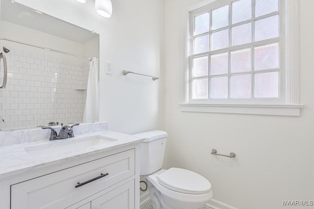 533 Morningview Dr, Montgomery, AL 36109 - bathroom with vanity, plenty of natural light, and a shower with curtain