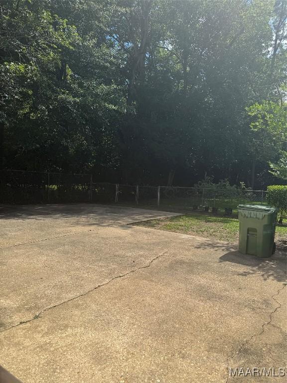 3549 Audubon Rd, Montgomery, AL 36111 - view of yard