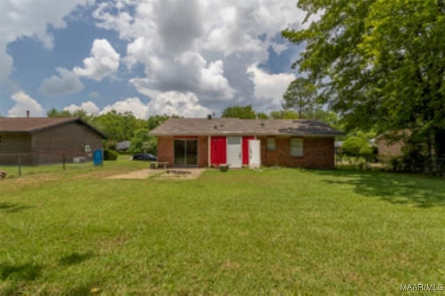 4230 Knollgate Rd, Montgomery, AL 36116 - back of property with a yard