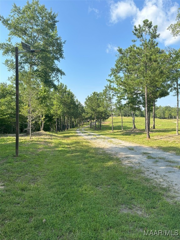58 Cross Creek Rd, Alexander City, AL 35010