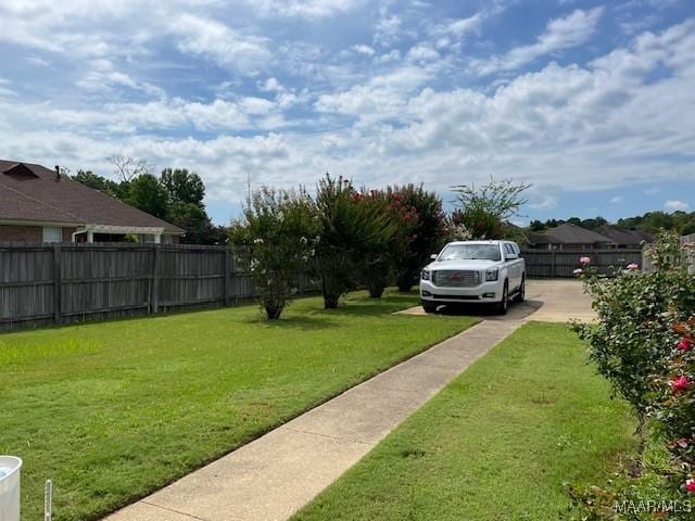 8824 Templeton Ct, Montgomery, AL 36117 - view of yard with driveway