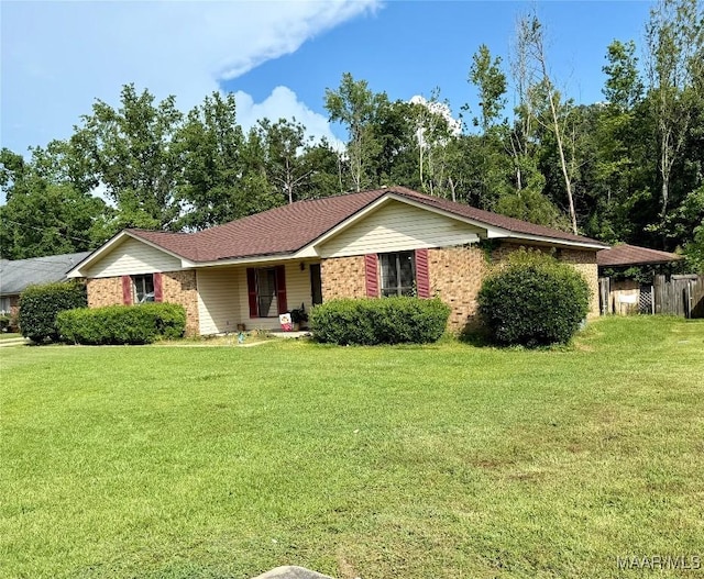 205 Pinehaardt Dr, Selma, AL 36701 - photo 2