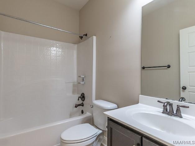 1531 Wingate Park Ct, Montgomery, AL 36117 - bathroom featuring vanity and shower / tub combination