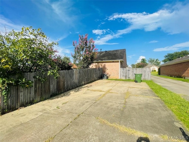 1604 Salisbury Dr, Montgomery, AL 36117 - view of patio featuring concrete driveway