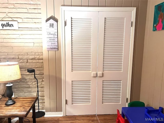 3628 Bankhead Ave, Montgomery, AL 36111 - detailed view of wood walls