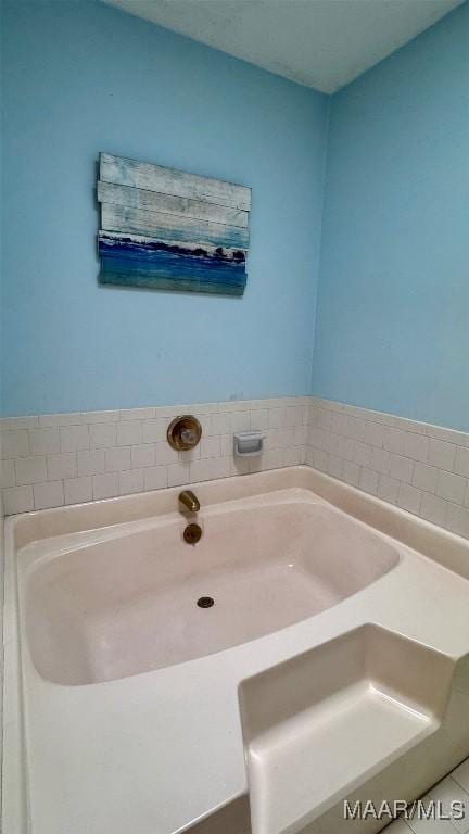 6537 Monmouth Mews, Montgomery, AL 36117 - full bathroom with a bath