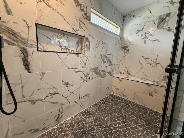 6524 Foxleigh Ct, Montgomery, AL 36116 - bathroom featuring tiled shower