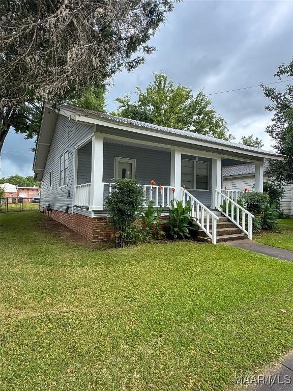 112 Freeman Ave, Tallassee, AL 36078 - photo 1