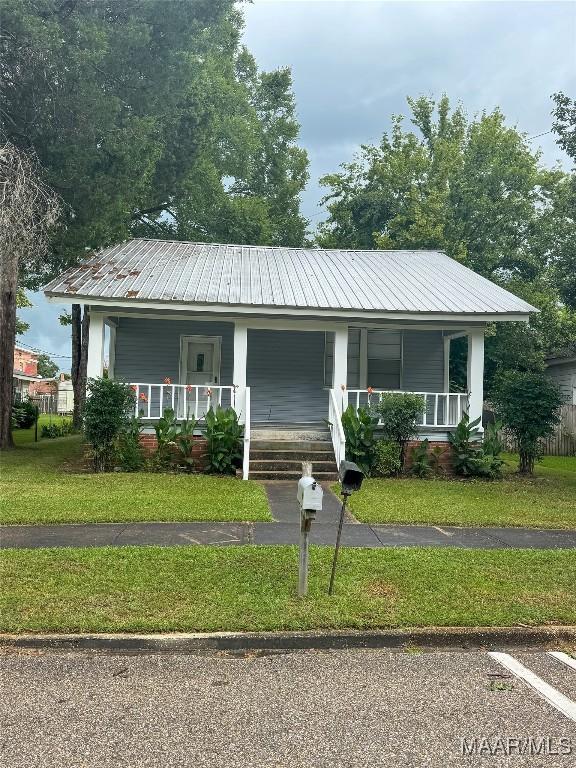 112 Freeman Ave, Tallassee, AL 36078 - photo 2