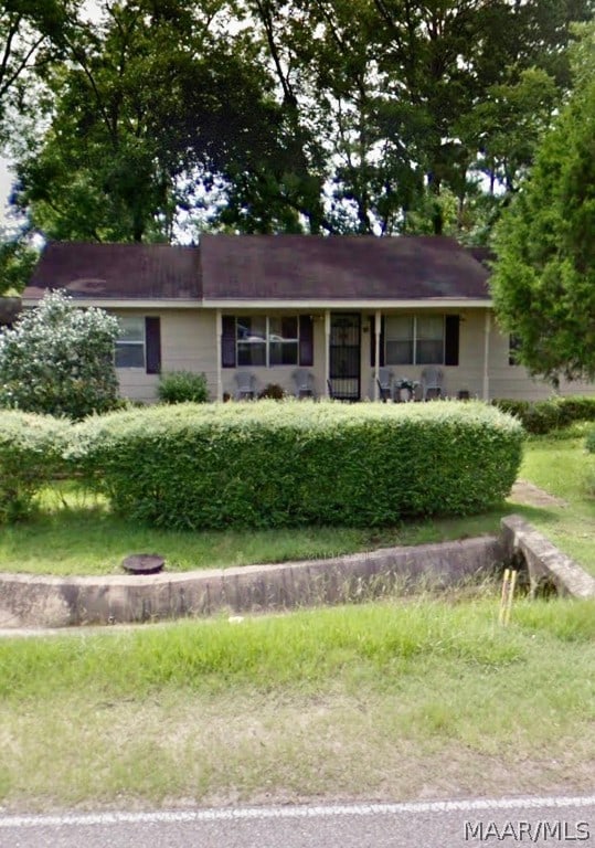 115 Bishop St, Fort Deposit, AL 36032 - view of ranch-style house