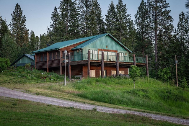 view of front of property