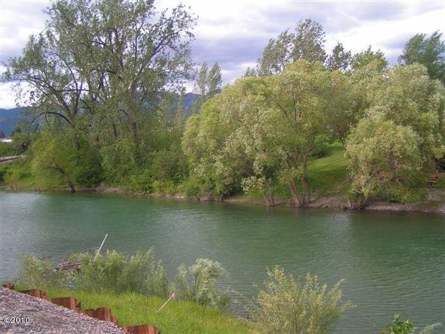 view of water feature