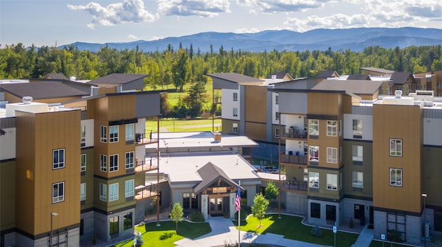 bird's eye view with a mountain view