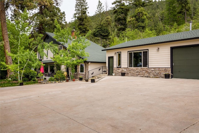 view of front of house featuring a garage