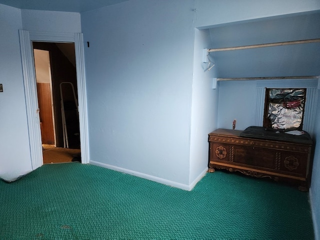 unfurnished bedroom with carpet flooring