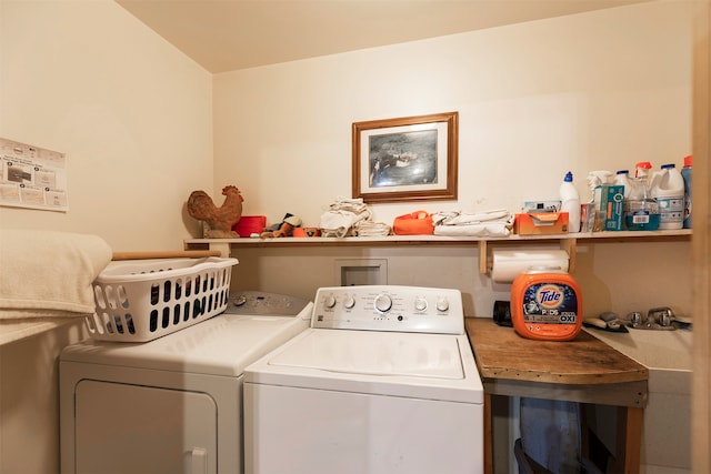 laundry room featuring independent washer and dryer and hookup for a washing machine