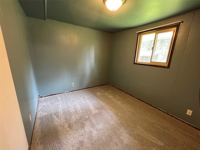 empty room with carpet