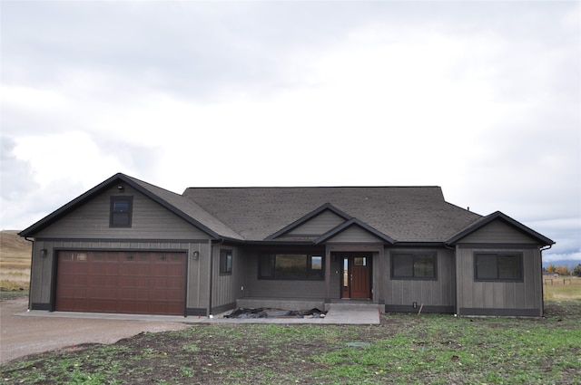 view of front facade featuring a garage