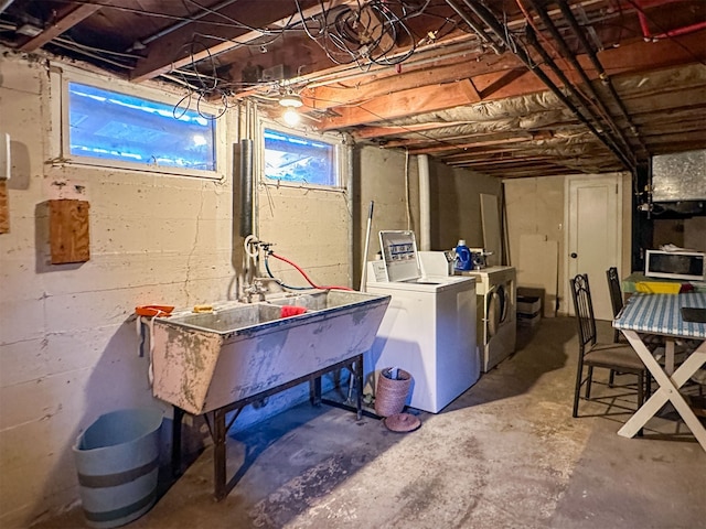 basement featuring washing machine and dryer