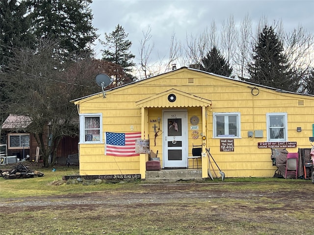 view of front of property