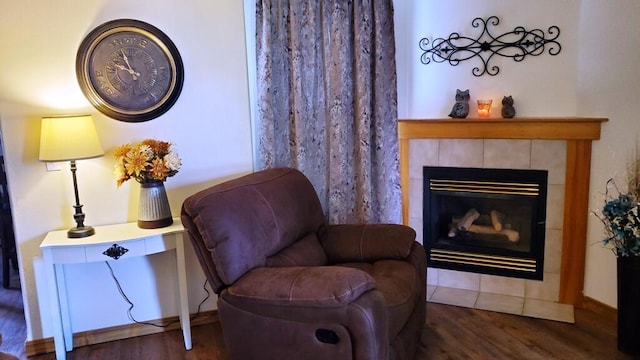 1996/1998 Greatview Ave, Kalispell, MT 59901 - sitting room with wood finished floors and a fireplace