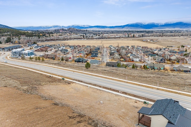 bird's eye view with a mountain view