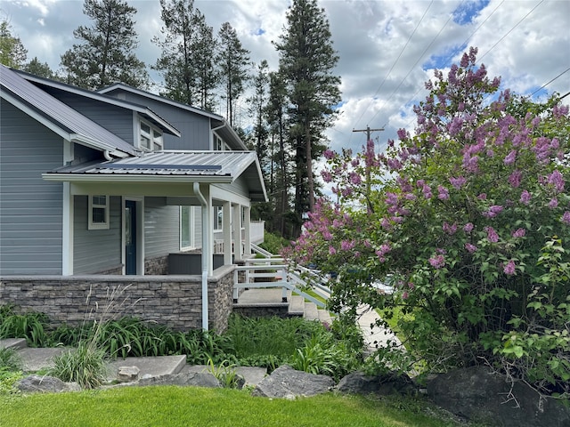 view of home's exterior