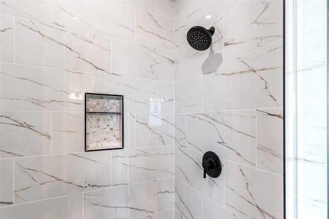 1052 Foxtail Dr, Kalispell, MT 59901 - full bath with tiled shower