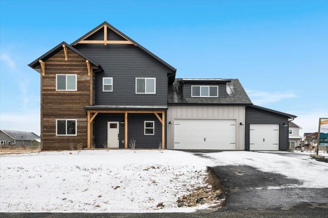 view of front of home featuring a garage