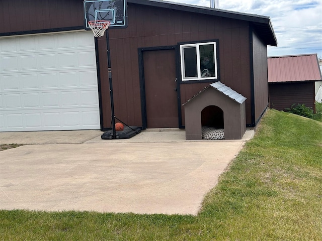 102 W Clark St, Philipsburg, MT 59858 - exterior space with a yard and a garage