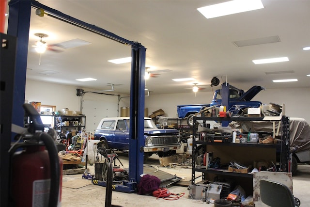 garage with ceiling fan